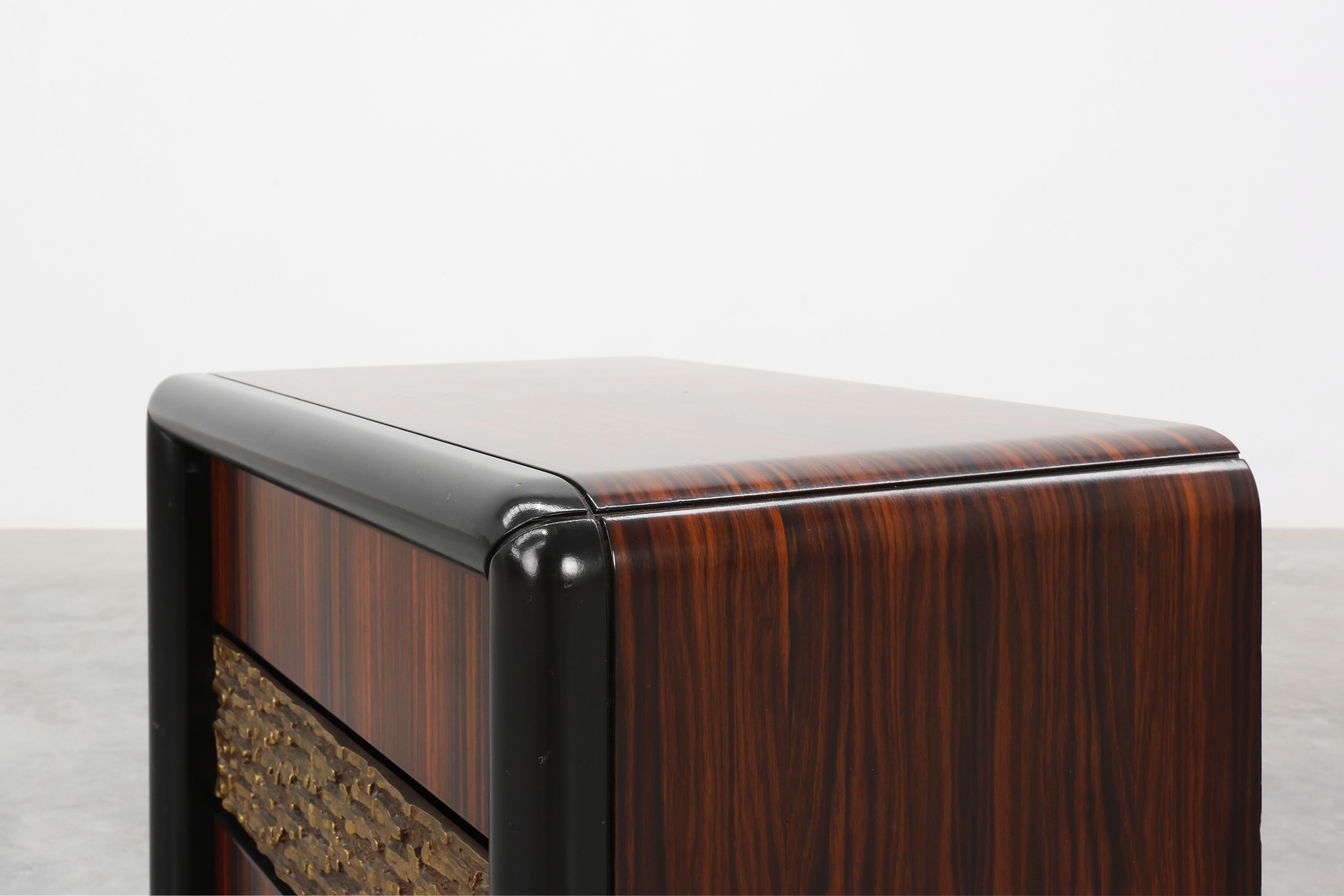 Rare Set of nightstands by Luciano Frigerio 'Desir&egrave;' with brass relief, Italy 1970'sthumbnail
